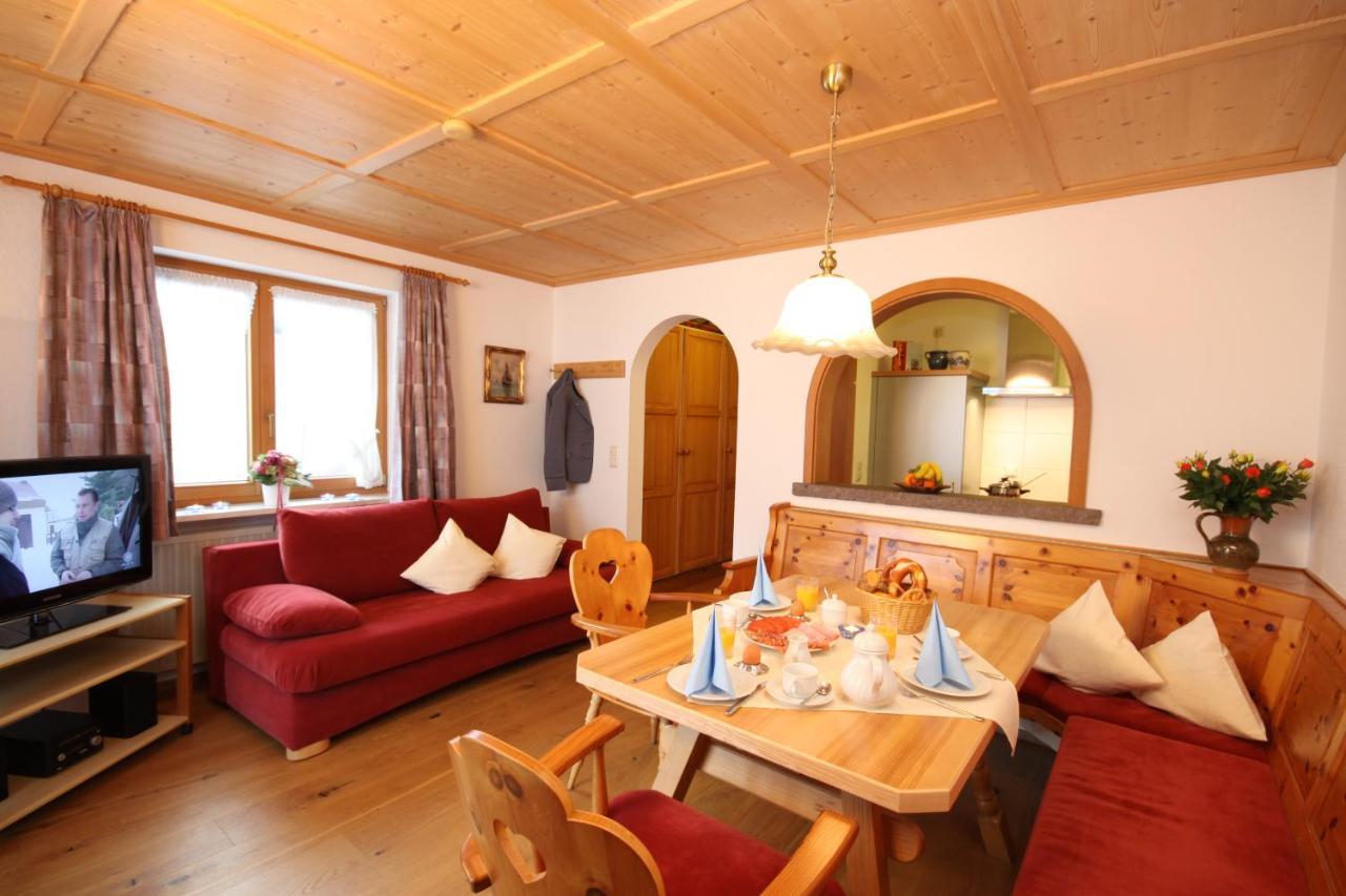 Ferienwohnungen Hennenmühle Bad Hindelang Habitación foto