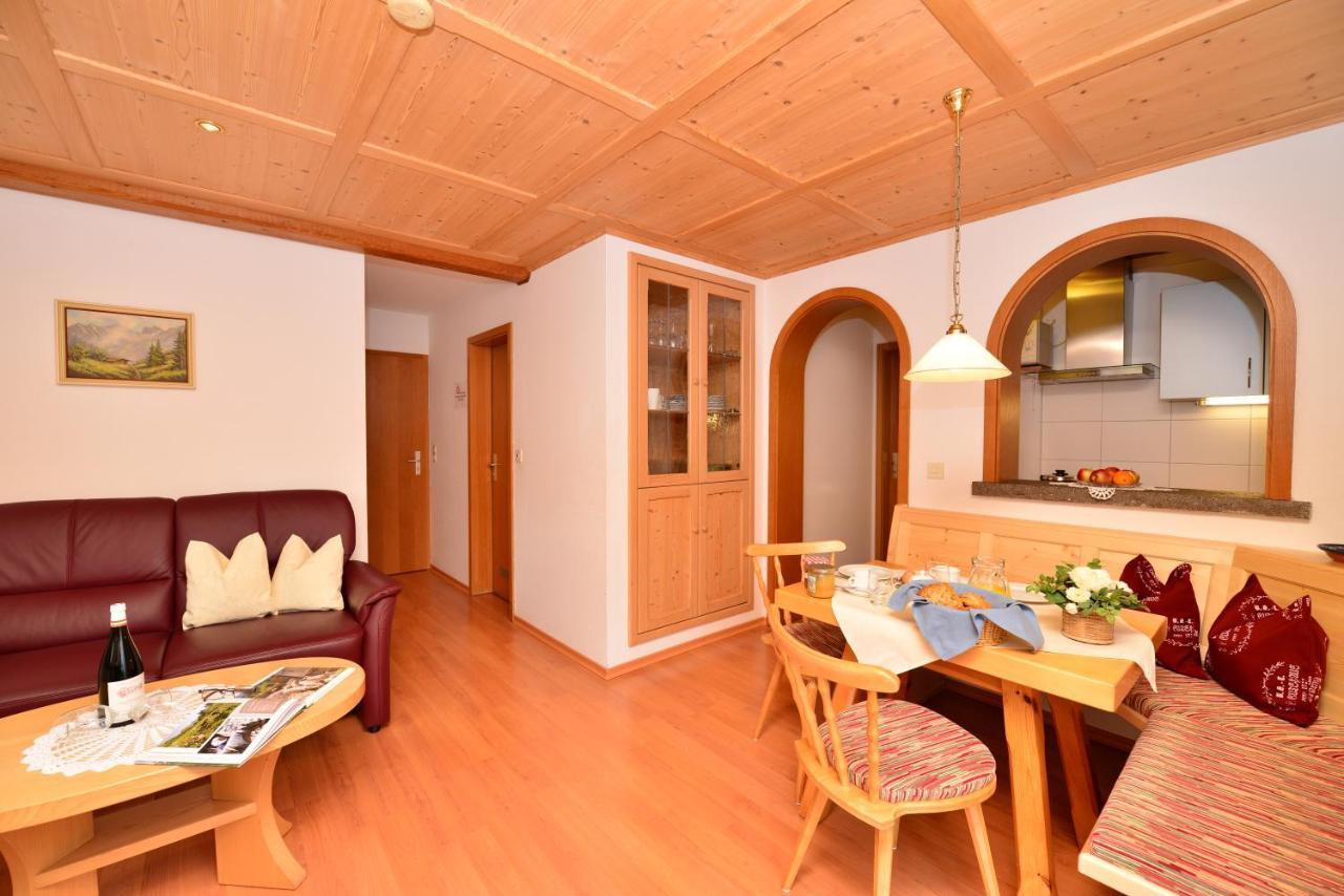 Ferienwohnungen Hennenmühle Bad Hindelang Habitación foto